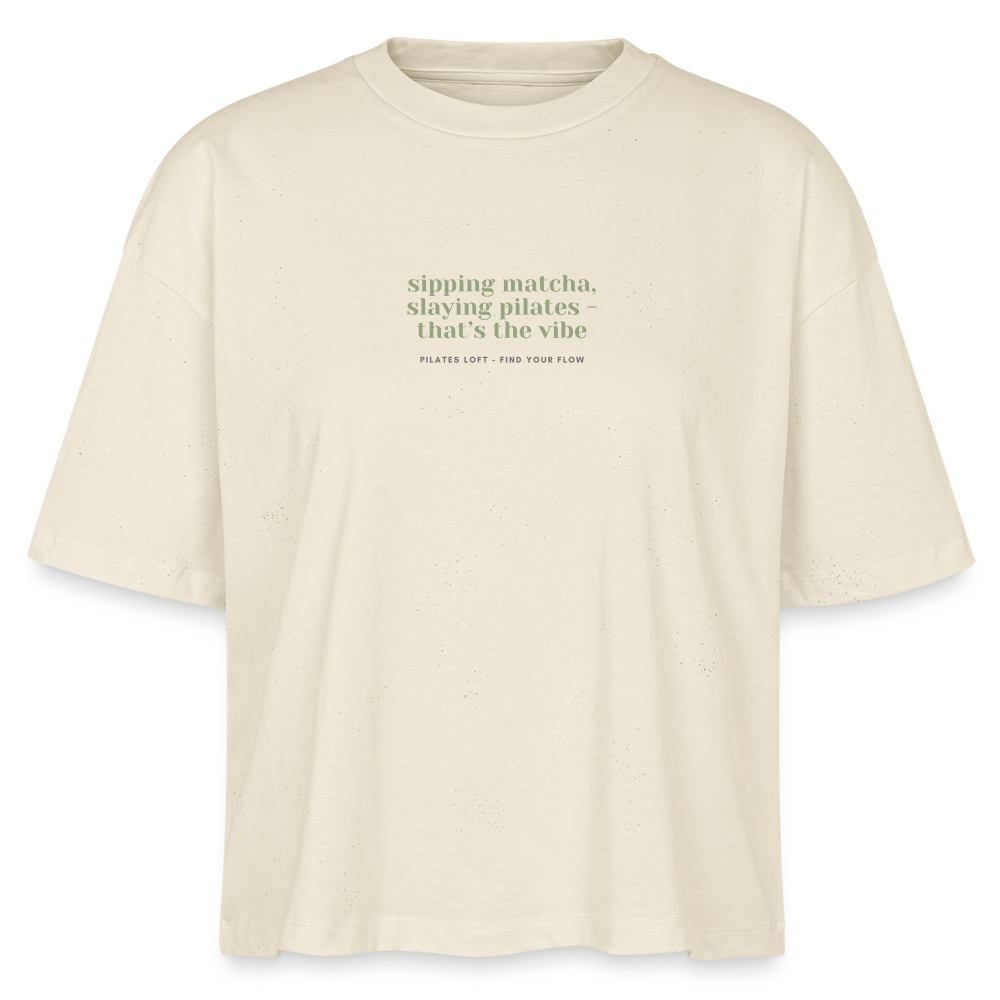 "sipping matcha" boxy T-Shirt - Weißgrau